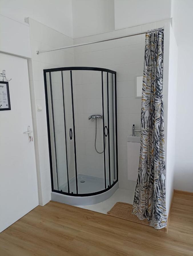 U Szermierzy Hostel Wroclaw Ngoại thất bức ảnh