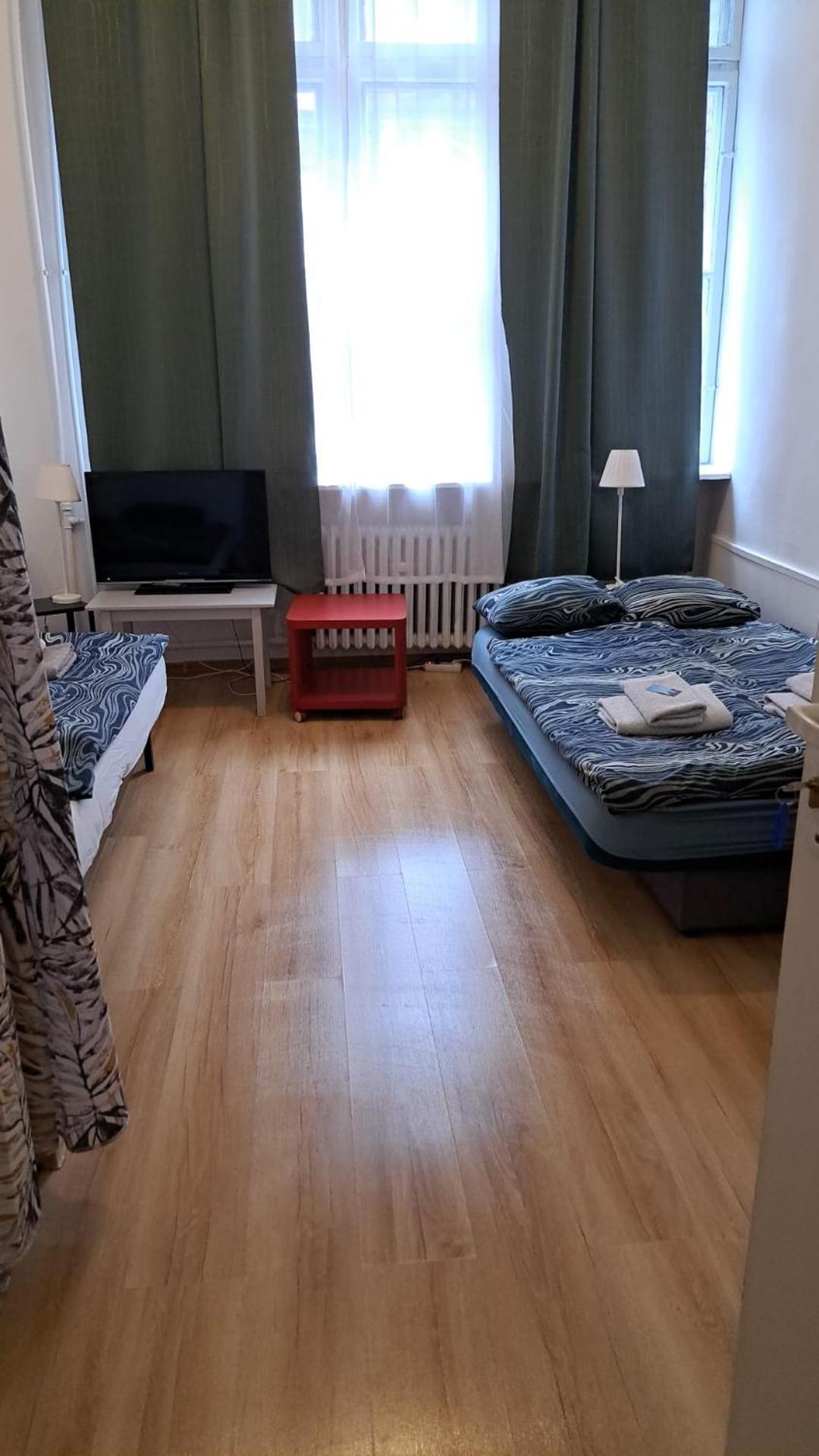 U Szermierzy Hostel Wroclaw Ngoại thất bức ảnh