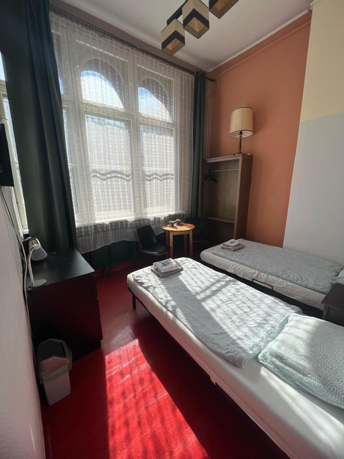 U Szermierzy Hostel Wroclaw Ngoại thất bức ảnh